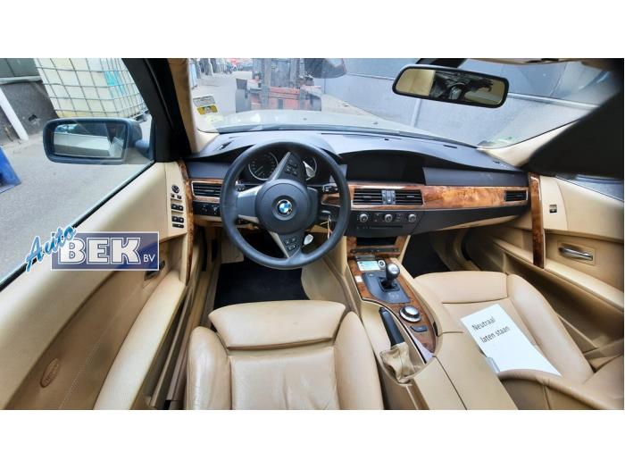 Panel z BMW 5 serie Touring (E61) 525i 24V 2005