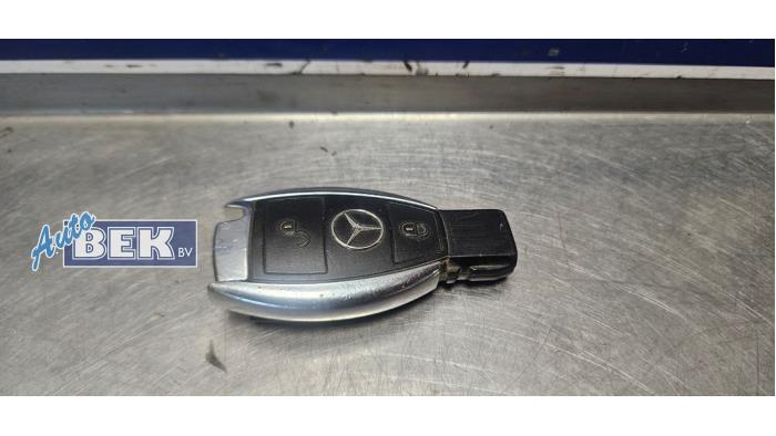 Mercedes C-Klasse Schlüssel Vorrat | ProxyParts.de