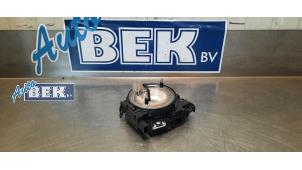 Usagé Ressort tournant airbag Volkswagen Caddy III (2KA,2KH,2CA,2CH) 1.6 TDI 16V Prix € 29,99 Règlement à la marge proposé par Auto Bek