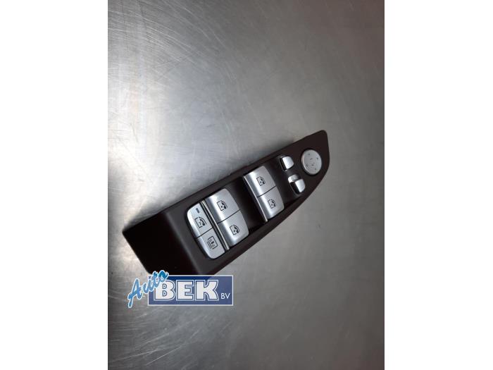 Usados Interruptor combinado de ventanillas BMW 7 serie (G11/12) 740i,Li 24V Precio € 80,00 Norma de margen ofrecido por Auto Bek