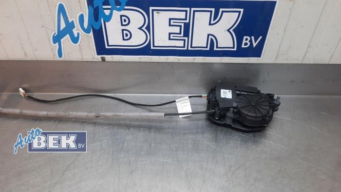 Usagé Divers BMW 7 serie (G11/12) 740i,Li 24V Prix € 95,00 Règlement à la marge proposé par Auto Bek