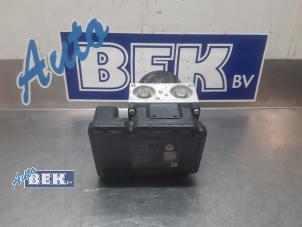 Usagé Pompe ABS Skoda Superb Combi (3TAC/TAF) 1.8 TSI 16V Prix € 250,00 Règlement à la marge proposé par Auto Bek