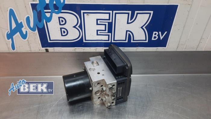 Begagnade ABS-pump BMW 5 serie (E60) 530i 24V Pris € 99,99 Marginaltabell erbjuds av Auto Bek