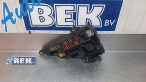 Usagé Porte fusible BMW 5 serie (E60) 525i 24V Prix € 80,00 Règlement à la marge proposé par Auto Bek