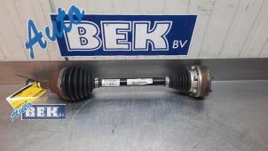 Usagé Arbre de transmission avant gauche Volkswagen Golf VII (AUA) 1.6 TDI BMT 16V Prix € 100,00 Règlement à la marge proposé par Auto Bek