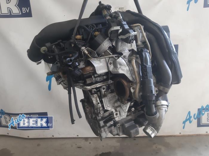 Engine from a Volvo V40 (MV) 2.0 D4 16V 2014