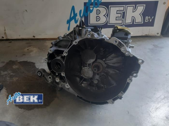 Gearbox from a Volvo V40 (MV) 2.0 D4 16V 2014