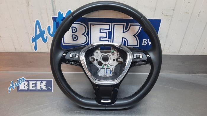 Steering wheel from a Volkswagen Golf VII (AUA) 1.6 TDI BMT 16V 2019