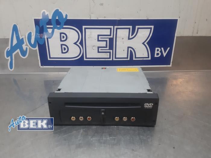 Używane Odtwarzacz DVD Citroen C4 Grand Picasso (UA) 2.0 HDiF 16V 135 Cena € 100,00 Procedura marży oferowane przez Auto Bek
