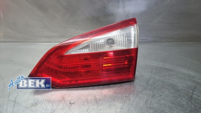 Usados Luz trasera derecha Ford Focus 3 Wagon 1.6 TDCi Precio € 37,50 Norma de margen ofrecido por Auto Bek
