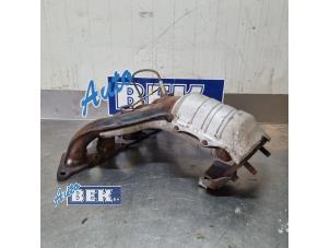 Used Exhaust manifold + catalyst Mitsubishi Outlander (CU) 2.0 16V 4x2 Price on request offered by Auto Bek