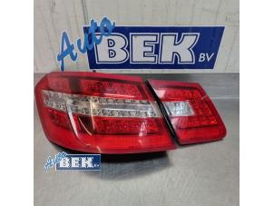 Usagé Feu arrière gauche Mercedes E (W212) E-220 CDI 16V BlueEfficiency,BlueTEC Prix € 250,00 Règlement à la marge proposé par Auto Bek