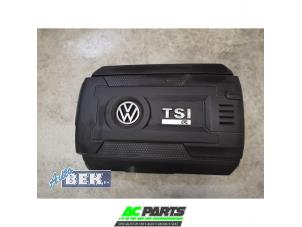 Używane Pokrywa silnika Volkswagen Golf VII (AUA) 2.0 R 16V Cena € 35,00 Procedura marży oferowane przez Auto Bek