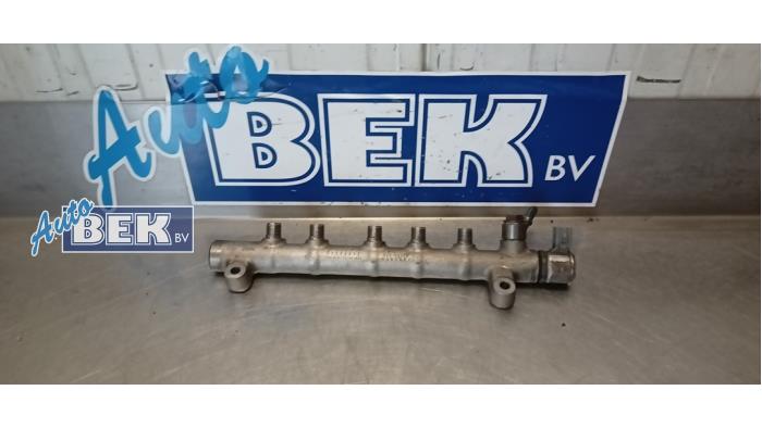 Gebrauchte Einspritzdüse (Einspritzer) Volvo V60 I (FW/GW) 2.0 D4 16V Preis € 49,95 Margenregelung angeboten von Auto Bek