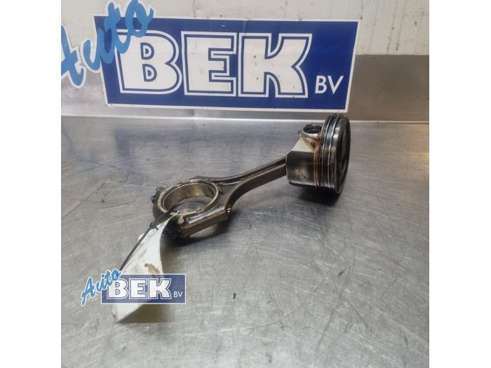 Usagé Piston Ford Galaxy (WA6) 2.0 EcoBoost 16V Prix € 75,00 Règlement à la marge proposé par Auto Bek