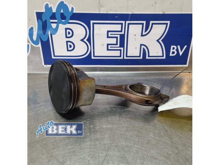 Gebrauchte Kolben BMW 6 serie (E64) 645 Ci 4.4 V8 32V Preis auf Anfrage angeboten von Auto Bek