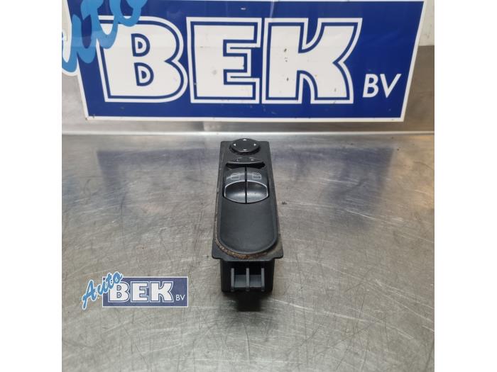 Używane Przelacznik lusterka Mercedes Sprinter 3,5t (906.63) 316 CDI 16V Cena € 24,95 Procedura marży oferowane przez Auto Bek
