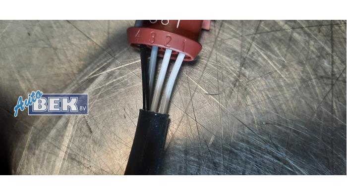 Lambda probe from a Volkswagen Golf VII (AUA) 1.0 TSI 12V BlueMotion 2015