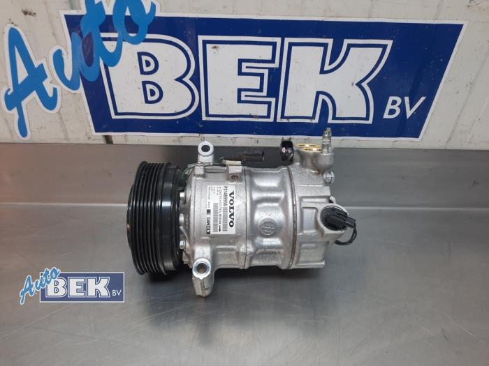 Usagé Pompe clim Volvo V40 (MV) 1.5 T2 16V Geartronic Prix € 120,00 Règlement à la marge proposé par Auto Bek