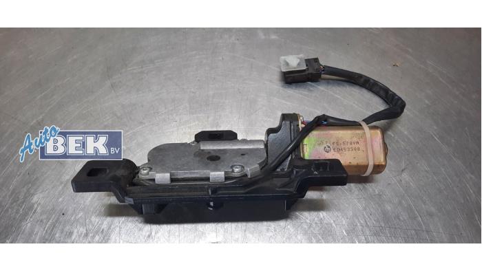 Używane Silnik tylnej klapy BMW 7 serie (G11/12) 740i,Li 24V Cena € 30,00 Procedura marży oferowane przez Auto Bek
