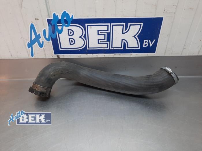 Gebrauchte Intercooler Schlauch Volvo V40 (MV) 1.5 T2 16V Geartronic Preis auf Anfrage angeboten von Auto Bek