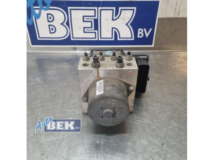 Used ABS pump Ford Mondeo IV Wagon 1.6 TDCi 16V Price € 110,00 Margin scheme offered by Auto Bek