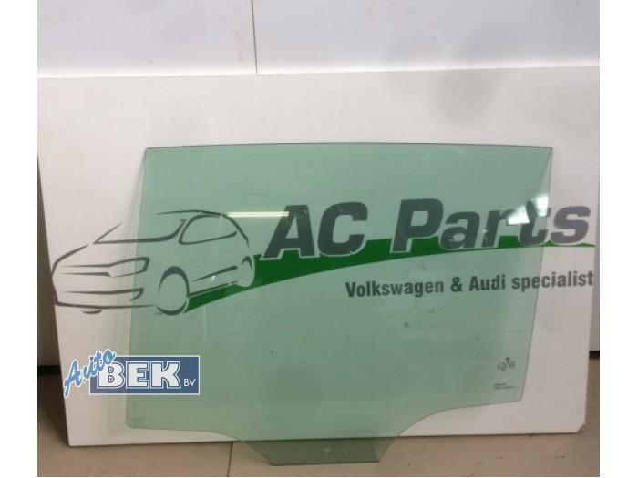 Usados Ventanilla detrás Volkswagen Golf VII (AUA) 1.0 TSI 12V BlueMotion Precio € 29,95 Norma de margen ofrecido por Auto Bek