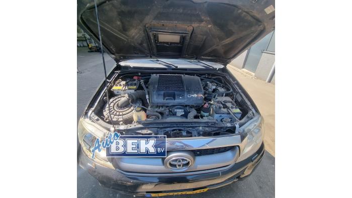 Engine from a Toyota Hilux IV 2.5 D4-D 16V 4x4 2009
