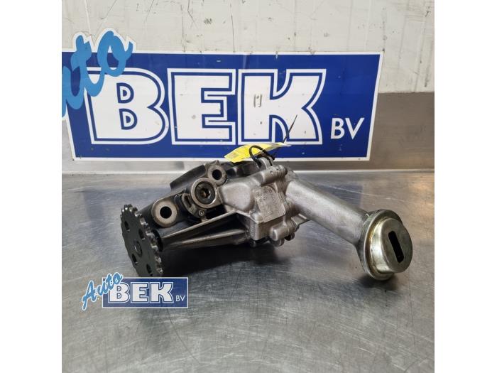 Begagnade Oljepump Mercedes A (W176) 1.5 A-180 CDI, A-180d 16V Pris € 40,00 Marginaltabell erbjuds av Auto Bek