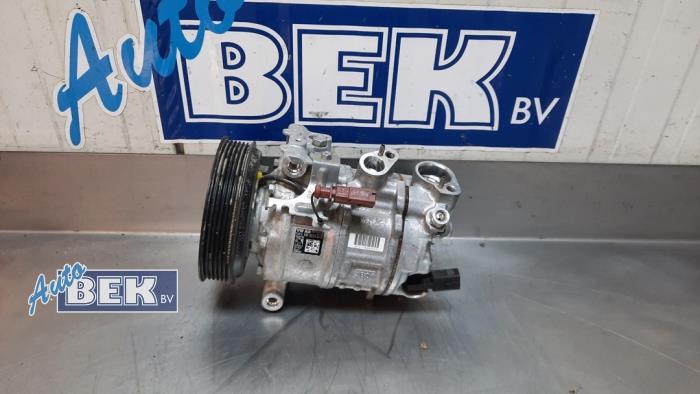 Usagé Pompe clim Volkswagen Golf VIII (CD1) 1.5 eTSI 16V Prix € 150,00 Règlement à la marge proposé par Auto Bek
