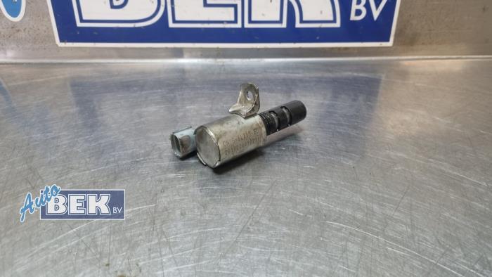 Begagnade Kamaxelsensor Ford Focus 3 1.6 EcoBoost 16V Pris € 40,00 Marginaltabell erbjuds av Auto Bek