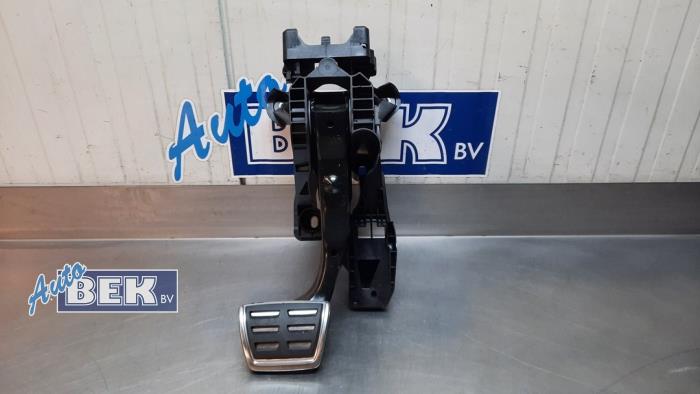 Używane Pedal hamulca Audi RS 3 Limousine (8YS) 2.5 TFSI 20V Quattro Cena € 100,00 Procedura marży oferowane przez Auto Bek