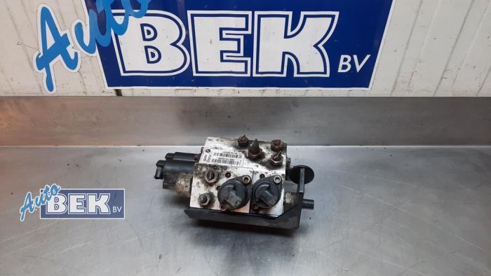 Begagnade Hydraulpump BMW 7 serie (E65/E66/E67) 740d V8 32V Pris € 99,99 Marginaltabell erbjuds av Auto Bek