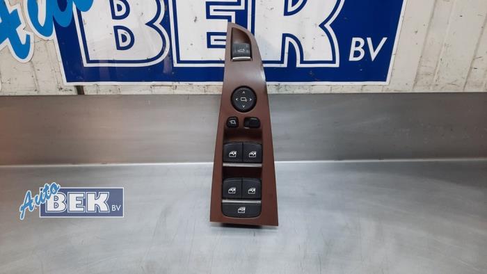 Usados Interruptor combinado de ventanillas BMW X5 (G05) xDrive 45 e iPerformance 3.0 24V Precio € 35,00 Norma de margen ofrecido por Auto Bek