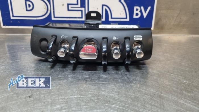 Usagé Commande start/stop Mini Countryman (F60) 1.5 12V Cooper Prix sur demande proposé par Auto Bek