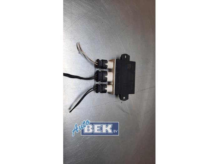 Begagnade PDC-modul Landrover Range Rover IV (LG) 3.0 TDV6 24V Pris € 65,00 Marginaltabell erbjuds av Auto Bek
