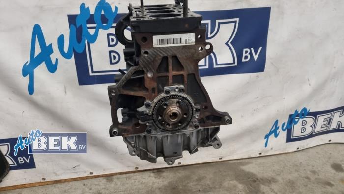Used Engine crankcase Volkswagen Golf VII (AUA) 1.6 TDI BMT 16V Price € 500,00 Margin scheme offered by Auto Bek