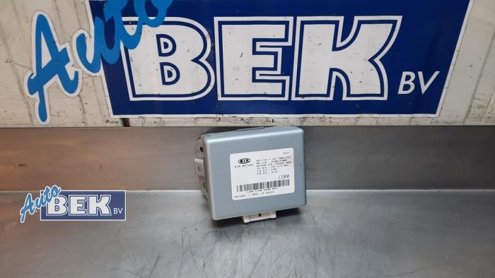 Begagnade Dator, servostyrning Kia Cee'd Sportswagon (JDC5) 1.0i T-GDi 12V 120 Pris € 100,00 Marginaltabell erbjuds av Auto Bek