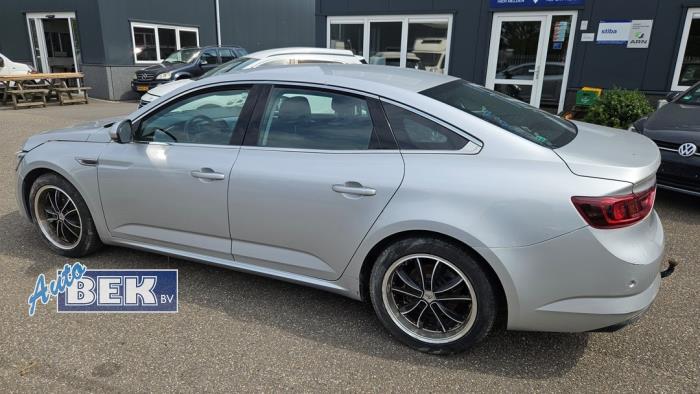Usados Ventanilla triangular izquierda detrás Renault Talisman Estate (RFDK) 1.6 dCi 130 Precio de solicitud ofrecido por Auto Bek