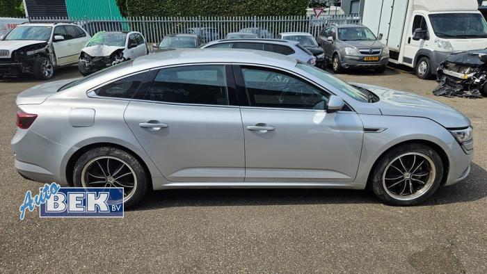 Usados Ventanilla triangular derecha detrás Renault Talisman Estate (RFDK) 1.6 dCi 130 Precio de solicitud ofrecido por Auto Bek