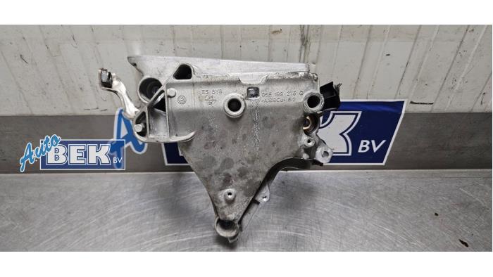 Gebrauchte Motorlager Volkswagen Golf VIII (CD1) 1.5 eTSI 16V Preis € 24,99 Margenregelung angeboten von Auto Bek