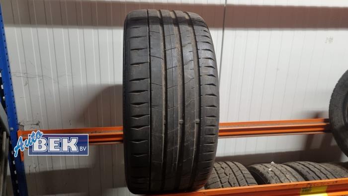 Używane Opona Cena na żądanie oferowane przez Auto Bek
