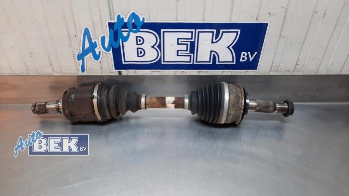 Gebrauchte Antriebswelle links vorne Toyota Hilux IV 2.5 D4-D 16V 4x4 Preis € 124,99 Margenregelung angeboten von Auto Bek