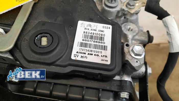 Getriebe van een Peugeot 2008 (UD/UK/UR/US/UX) 1.2 VTi 12V PureTech 130 2024