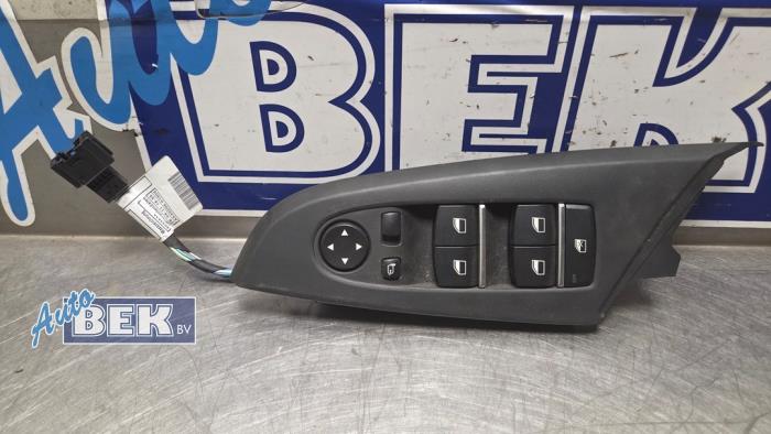 Używane Przelacznik combi okienny BMW X3 (F25) xDrive20d 16V Cena € 44,99 Procedura marży oferowane przez Auto Bek