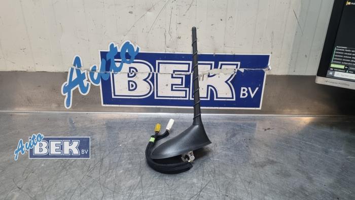 Używane Antena Jeep Compass II (MP) 1.4 Multi Air2 16V 4x4 Cena € 90,00 Procedura marży oferowane przez Auto Bek