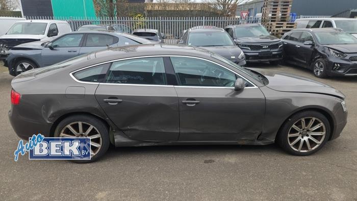 Motor van een Audi A5 Sportback (8TA) 2.0 TDI 16V Quattro 2013