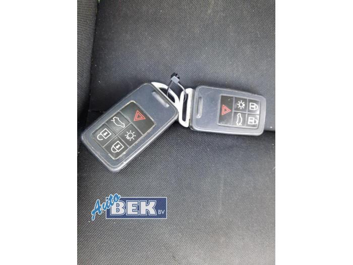 Used Ignition lock + computer Volvo XC60 I (DZ) 2.0 D4 16V Price € 250,00 Margin scheme offered by Auto Bek