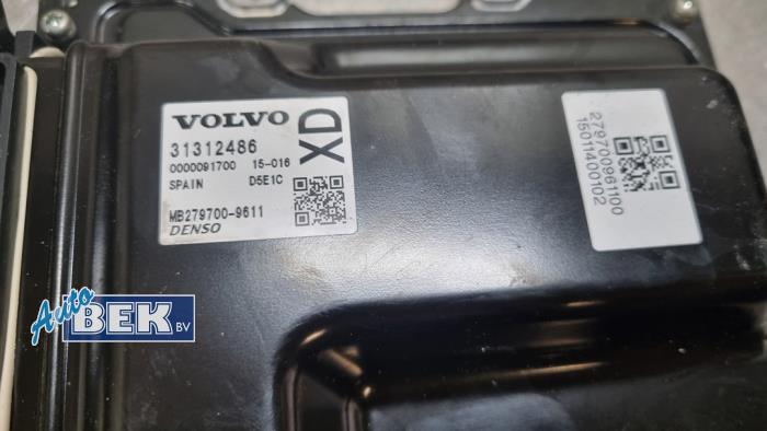 Engine management computer from a Volvo XC60 I (DZ) 2.0 D4 16V 2015