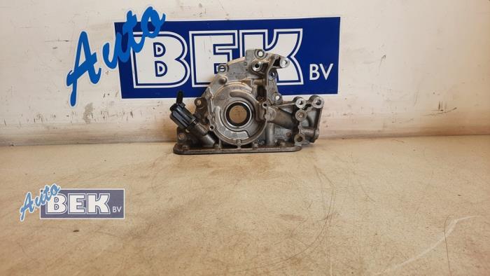 Gebrauchte Ölpumpe Volkswagen Golf VII Variant (AUVV) 1.0 TSI 12V BlueMotion Technology Preis € 94,99 Margenregelung angeboten von Auto Bek